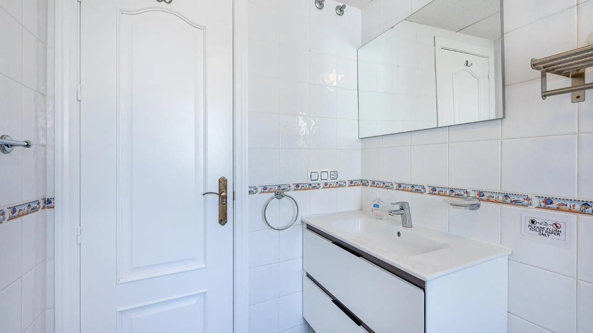 Refugio De Riviera 2 Bed Apt Sitio de Calahonda 0*,  Spanje
