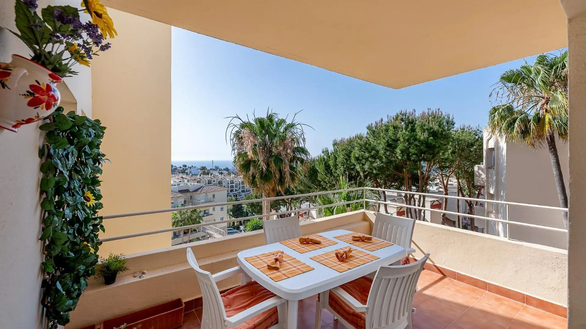 Contacten van Refugio De Riviera 2 Bed Apt